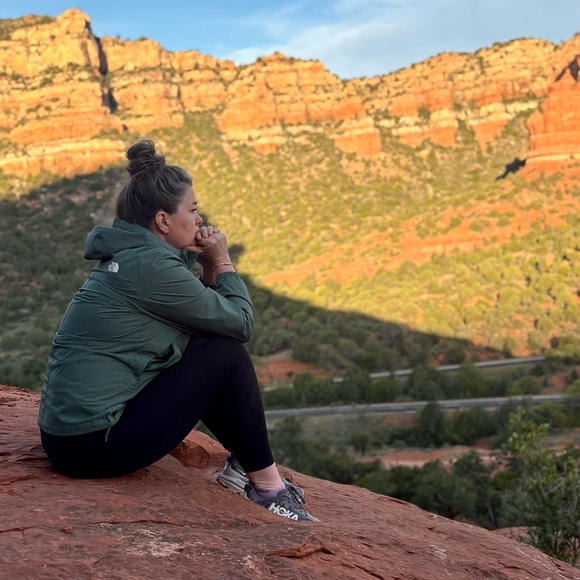 Meet your Posher, Courtney - Picture 1 of 1